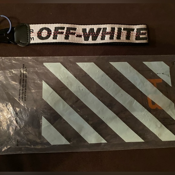 OffWhite Accessories Authentic Offwhite Industrial Keychain